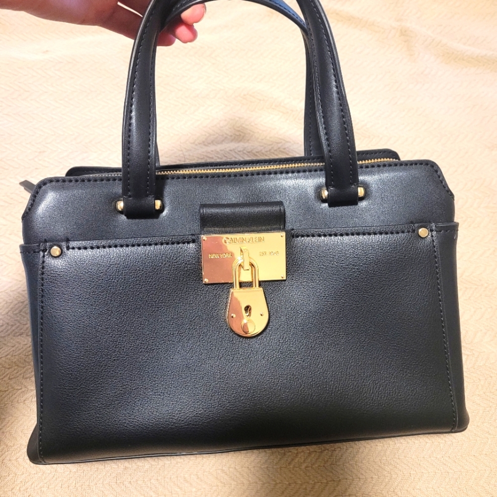 Calvin Klein Handbag/cross body black and gold medium purse
